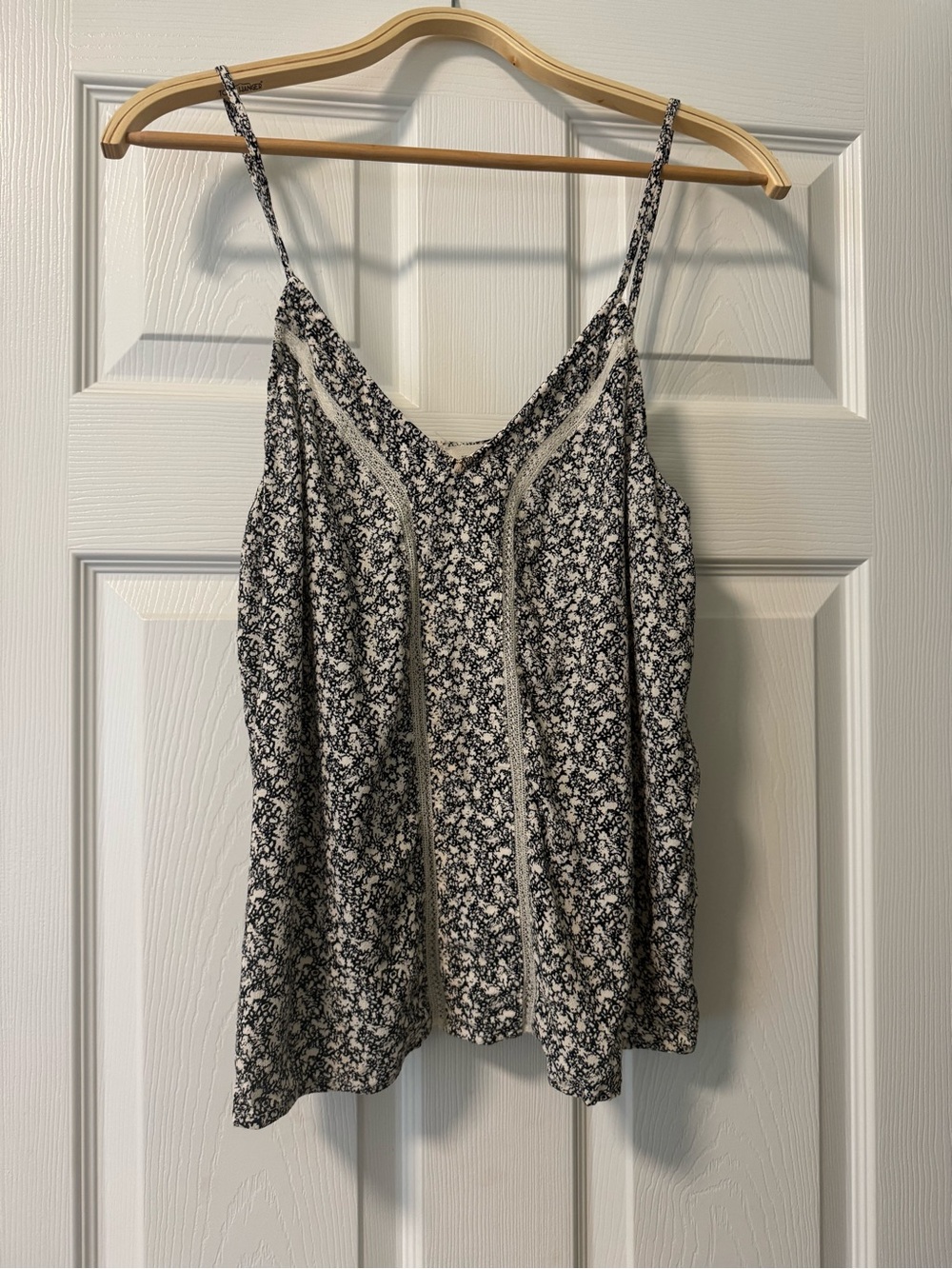 Treasure & Bond Black and White Floral Lace-Trim Cami